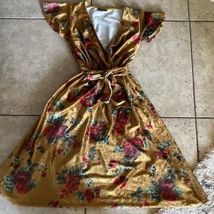 Mod cloth velvet festive dress- size small